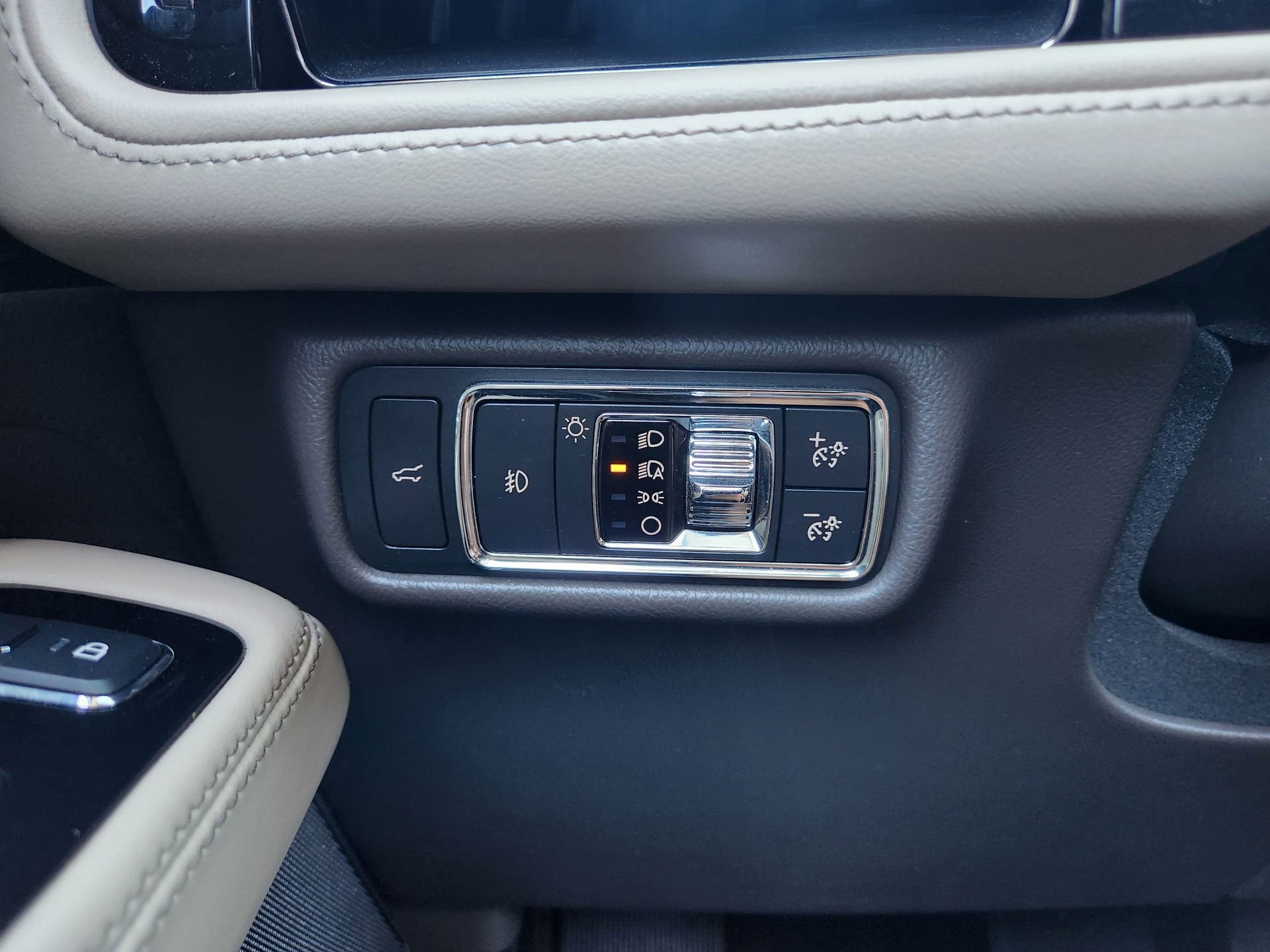 Used 2021 Lincoln Aviator Reserve w/ Equipment Group 201A image 22