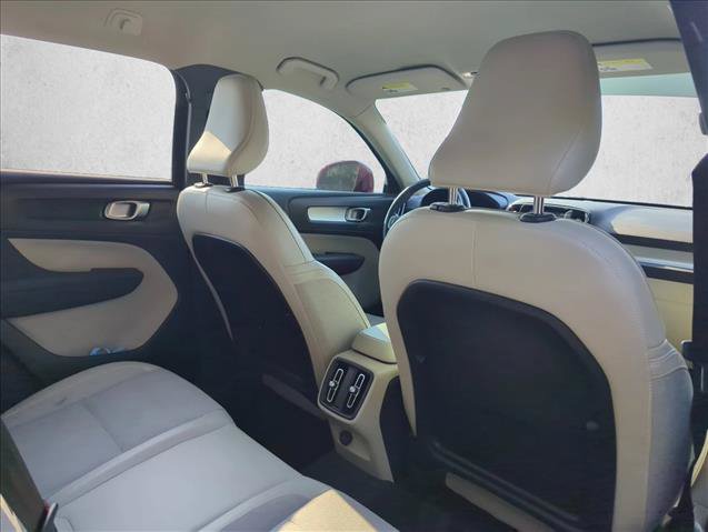 Used 2020 Volvo XC40 T5 Momentum AWD/4WD image 28