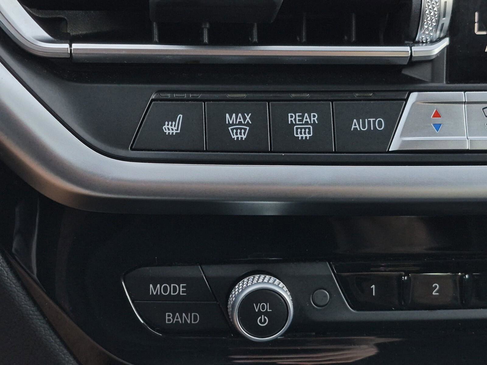 Certified 2024 BMW X3 sDrive30i w/ Convenience Package w/ZPA image 34