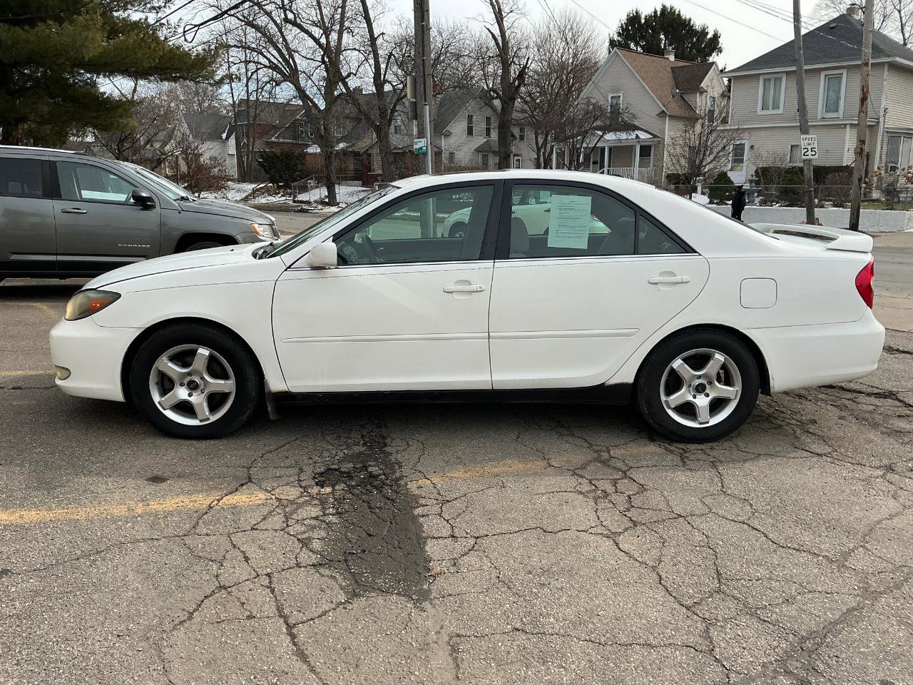 Used 2002 Toyota Camry XLE FWD image 6