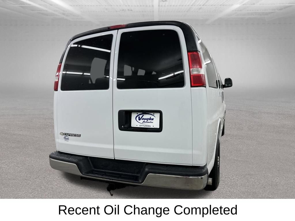 Used 2019 Chevrolet Express 3500 LT w/ LT Preferred Equipment Group RWD image 13