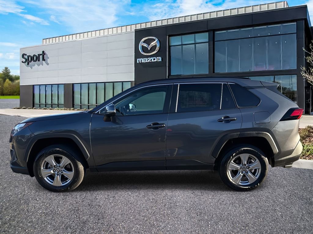 Used 2022 Toyota RAV4 XLE w/ Convenience Package image 7