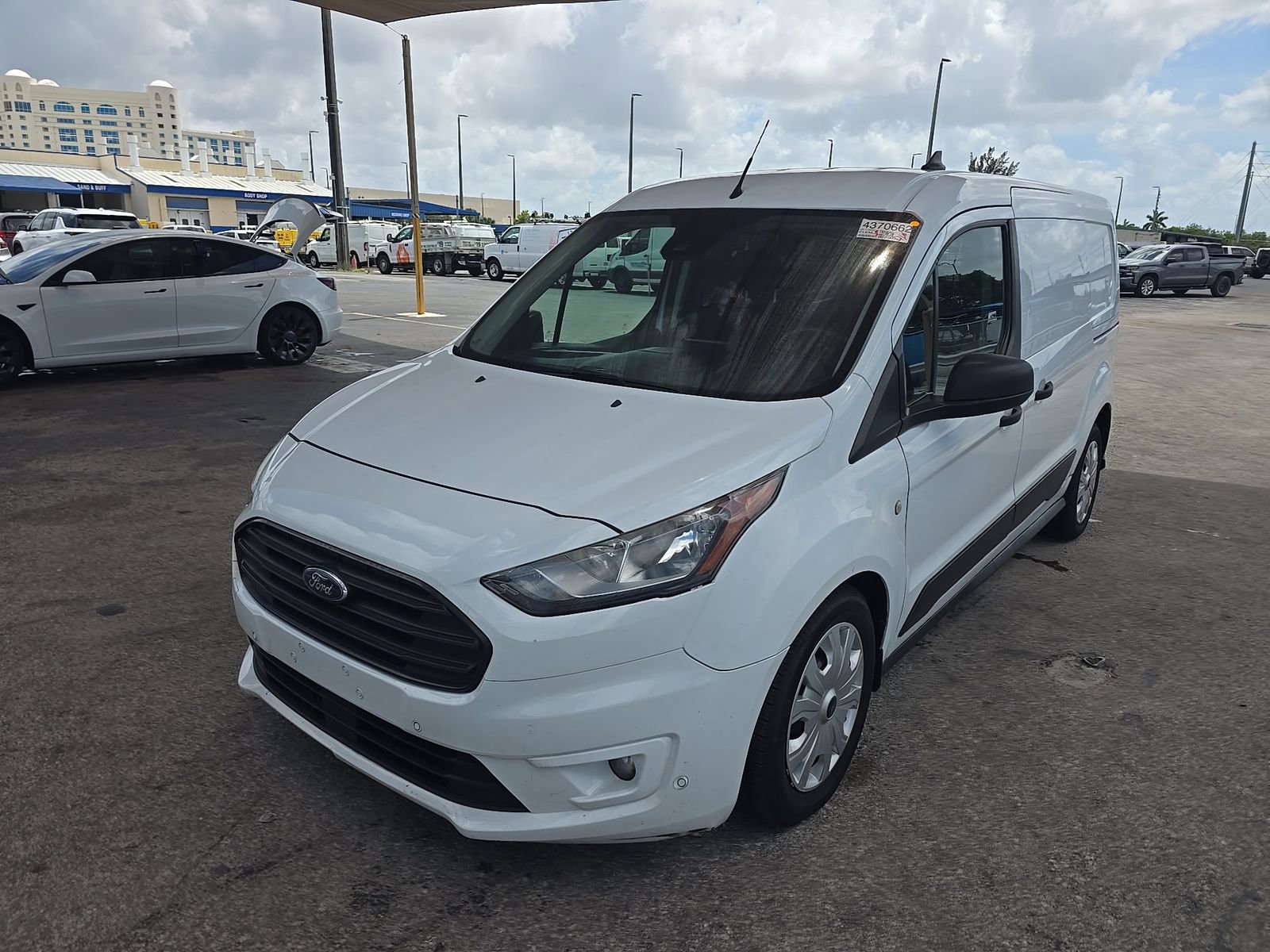 Used 2020 Ford Transit Connect XLT FWD video 2