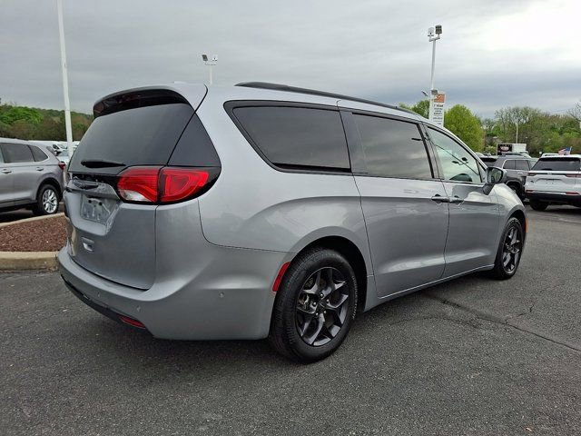 Certified 2019 Chrysler Pacifica Touring-L Plus w/ Advanced Safetytec Group FWD image 8
