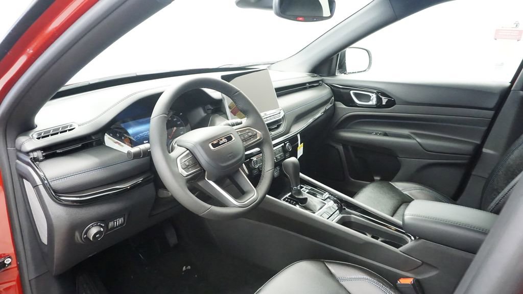 New 2026 Jeep Compass Limited image 30