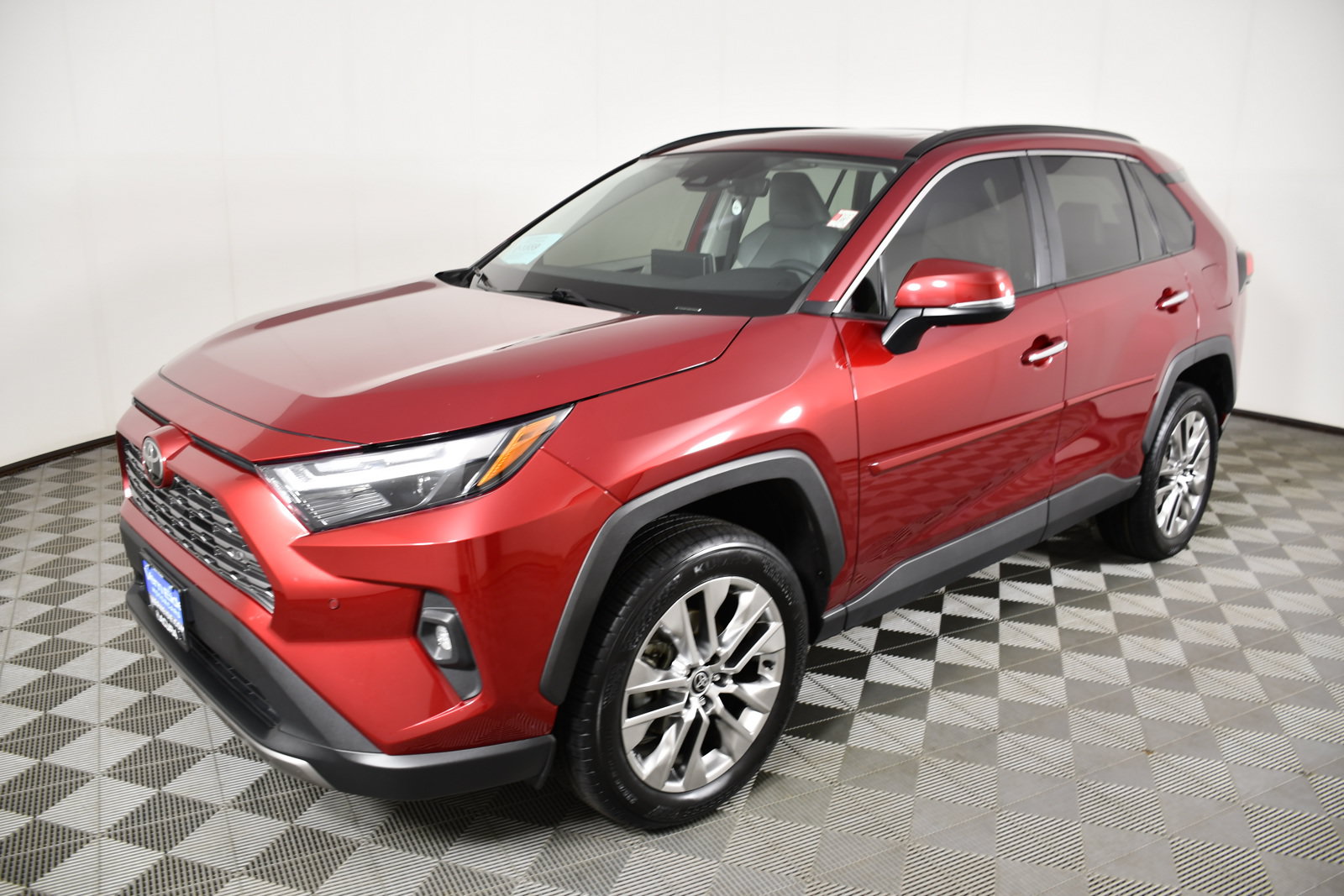 Used 2022 Toyota RAV4 Limited w/ Limited Grade Weather Package AWD/4WD image 10