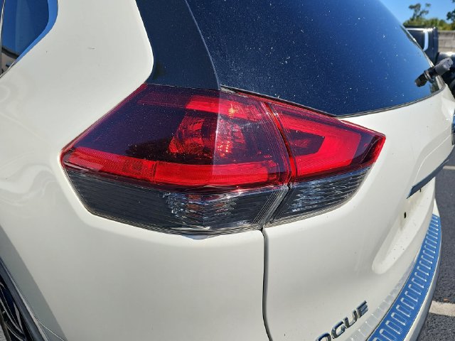 Used 2020 Nissan Rogue SL w/ Premium Package FWD image 37