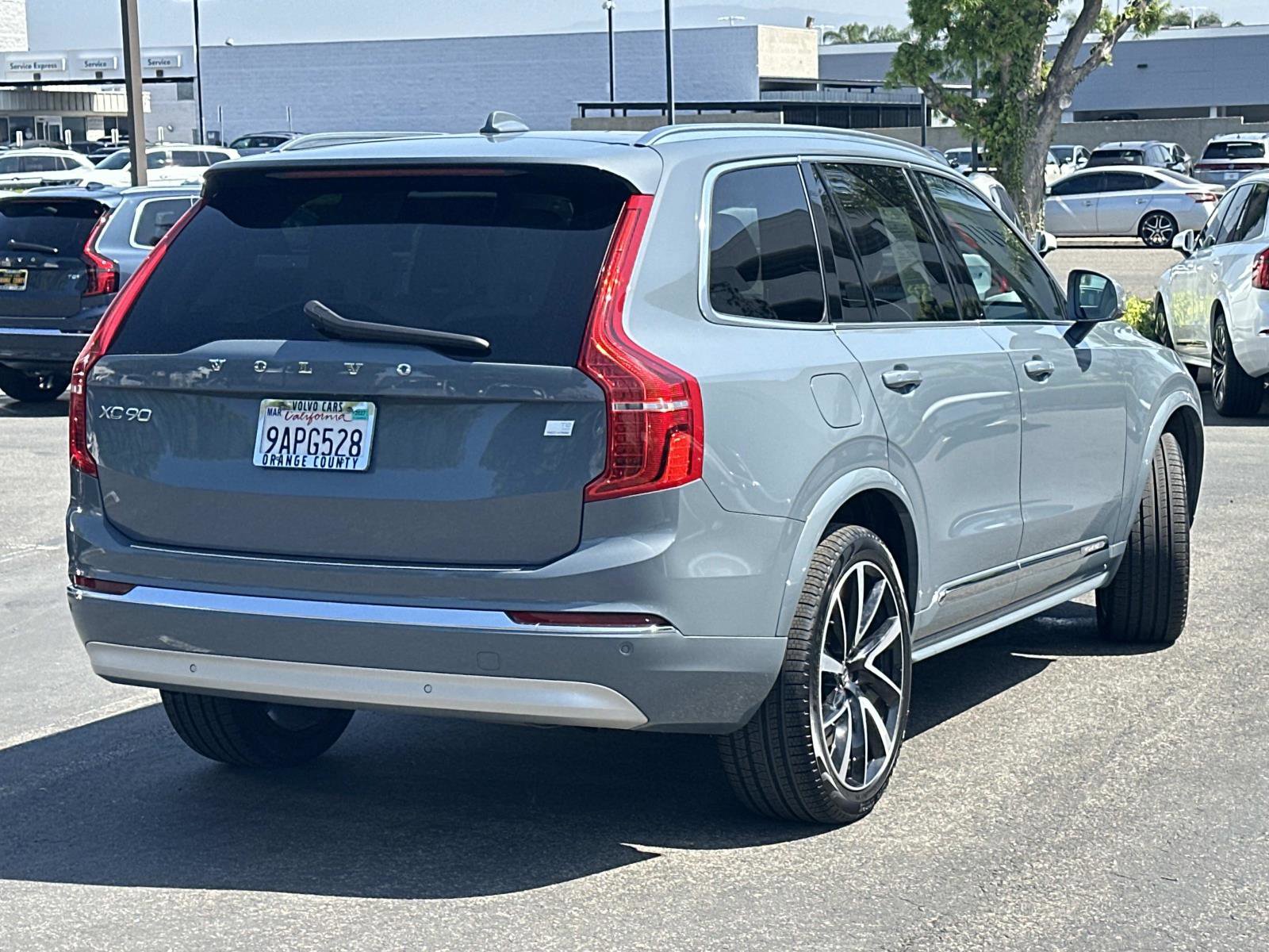 Certified 2022 Volvo XC90 T8 Inscription Expression w/ Advanced Package image 4