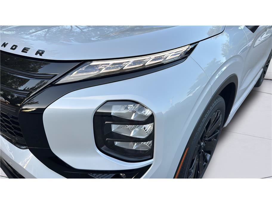 New 2026 Mitsubishi Outlander SEL Black Edition FWD image 25