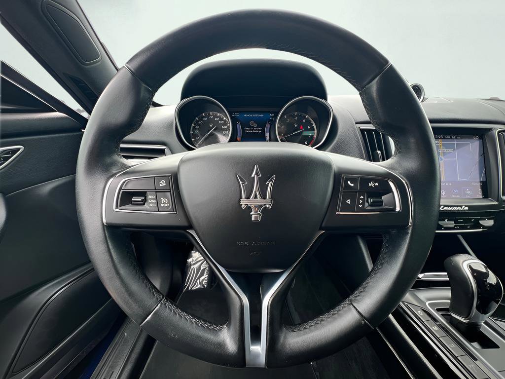 Used 2017 Maserati Levante image 41