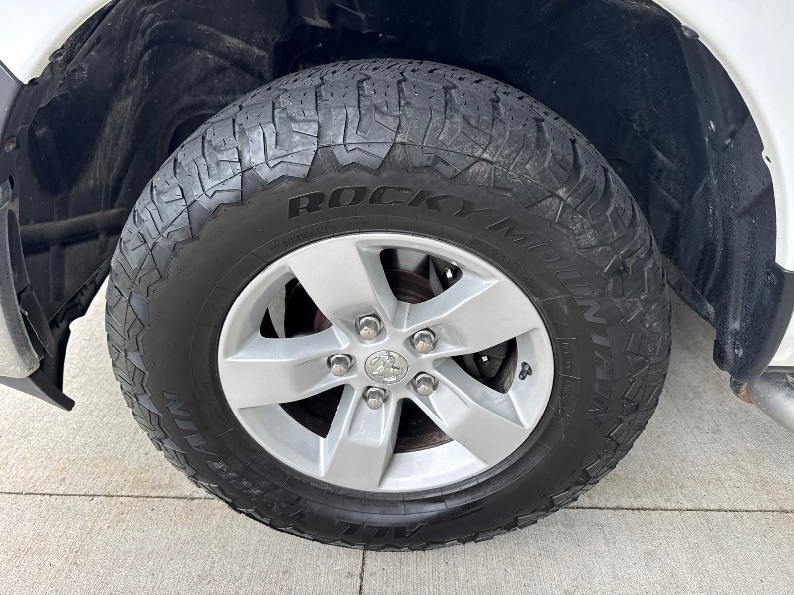 Used 2018 RAM 1500 ST w/ SXT Appearance Group AWD/4WD image 17