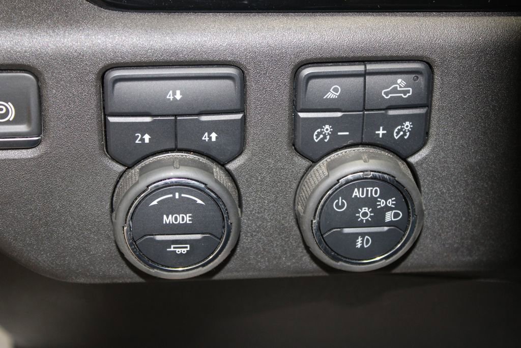 Used 2024 Chevrolet Silverado 3500 LT w/ Convenience Package image 41