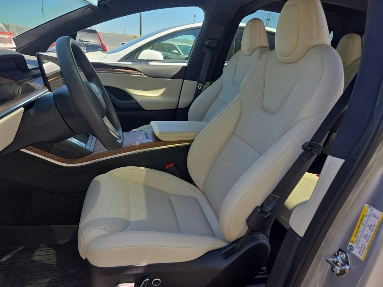 Used 2025 Tesla Model X AWD/4WD image 11