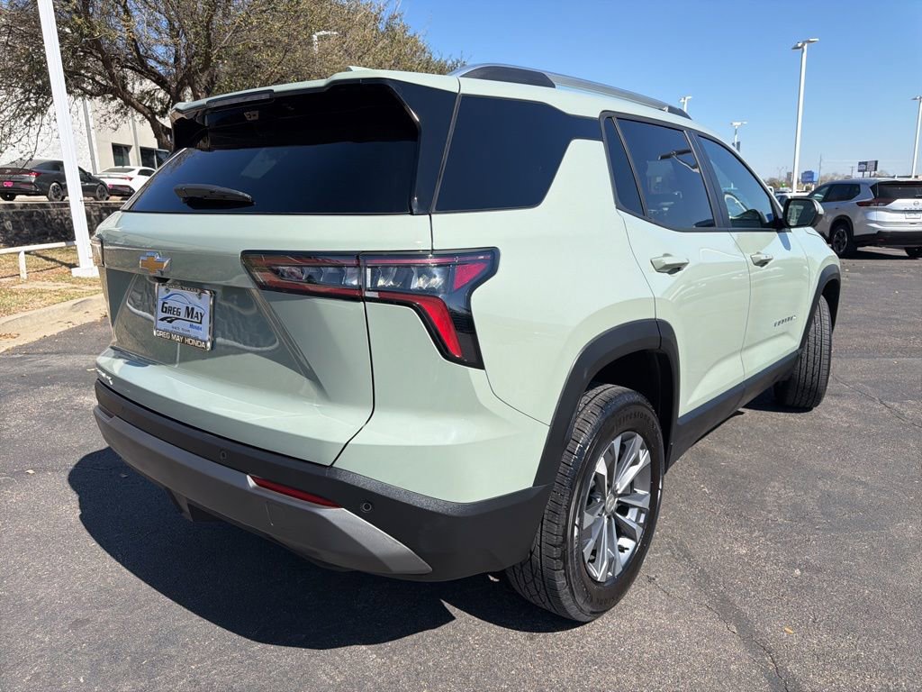 Used 2025 Chevrolet Equinox LT w/ Convenience Package II image 3