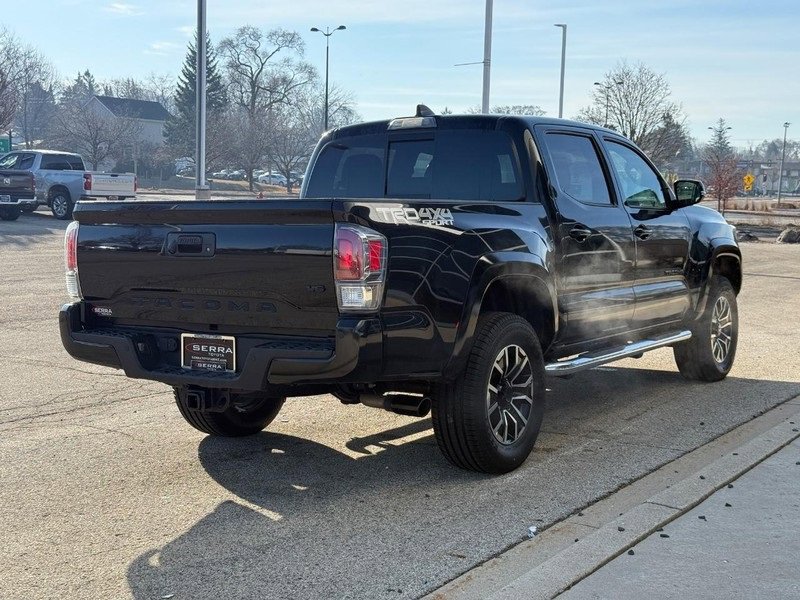 Used 2022 Toyota Tacoma TRD Sport w/ TRD Premium Sport Package image 3