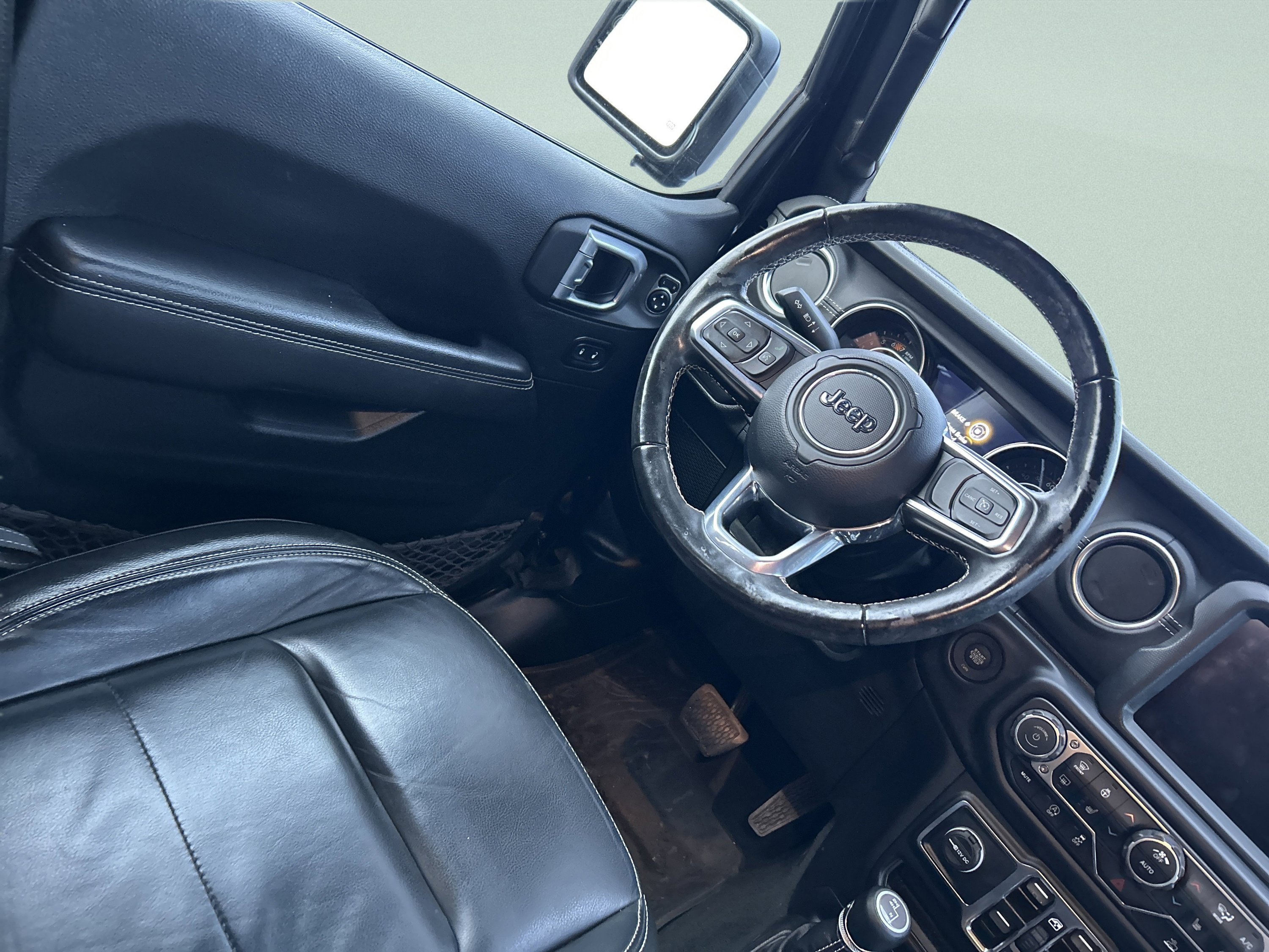 Used 2022 Jeep Wrangler Unlimited Sahara w/ LED Lighting Group image 39