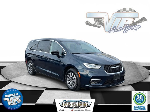 Certified 2024 Chrysler Pacifica Select