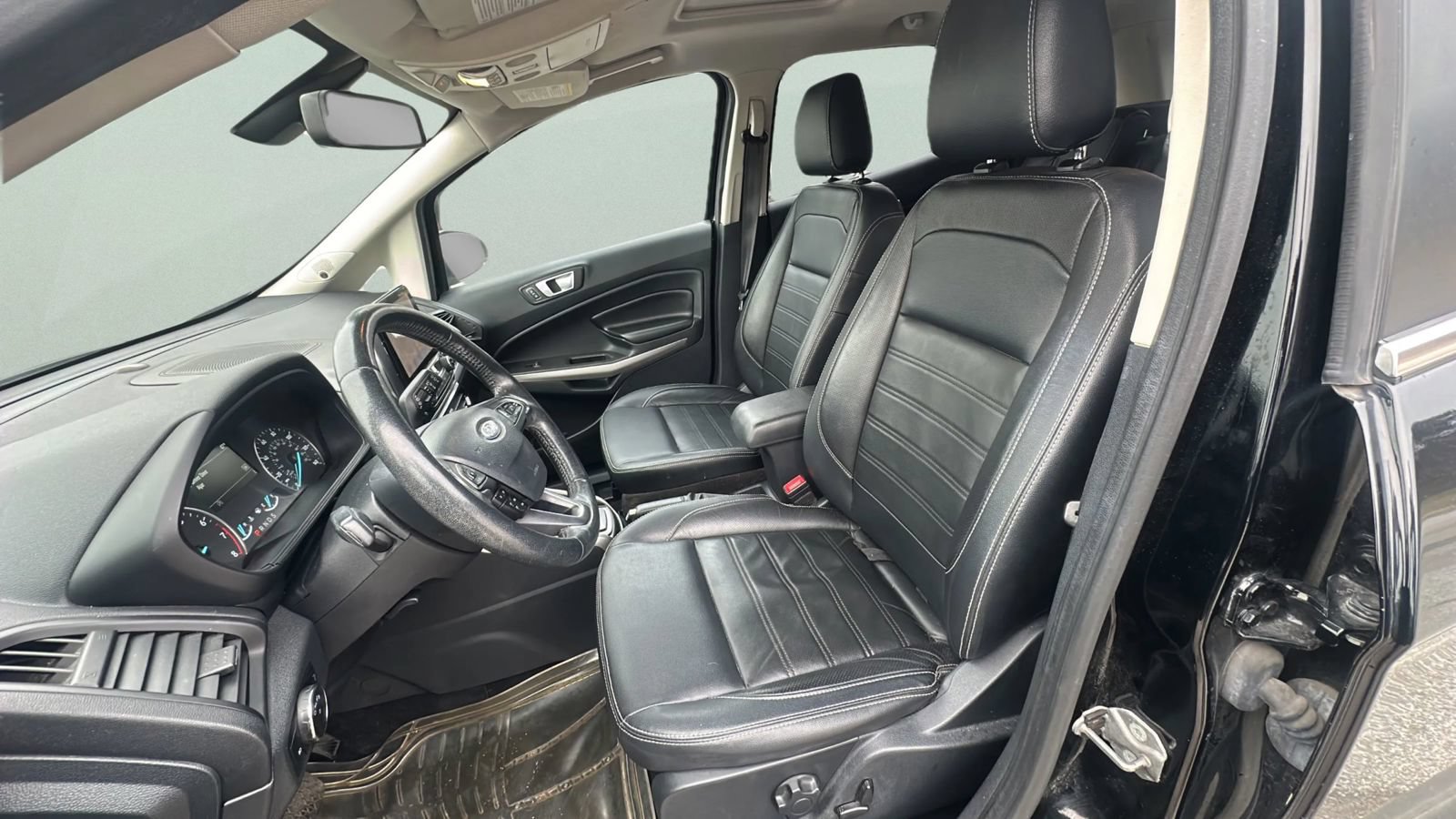 Used 2020 Ford EcoSport Titanium AWD/4WD image 16
