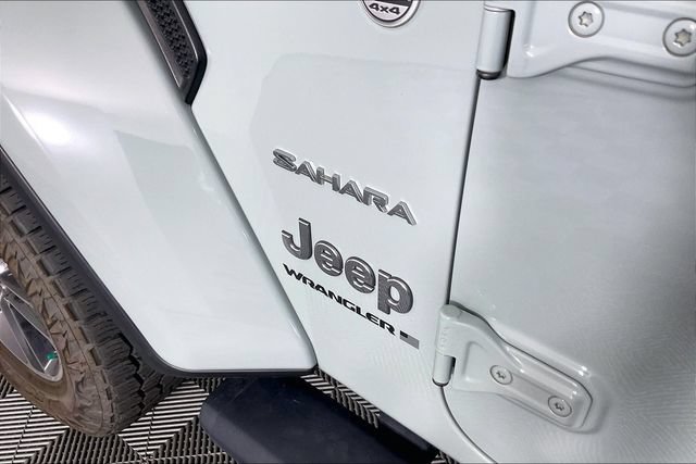 Used 2023 Jeep Wrangler Unlimited Sahara w/ LED Lighting Group AWD/4WD image 22