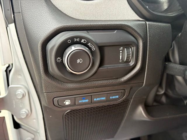 Used 2024 Jeep Wrangler Unlimited AWD/4WD image 24