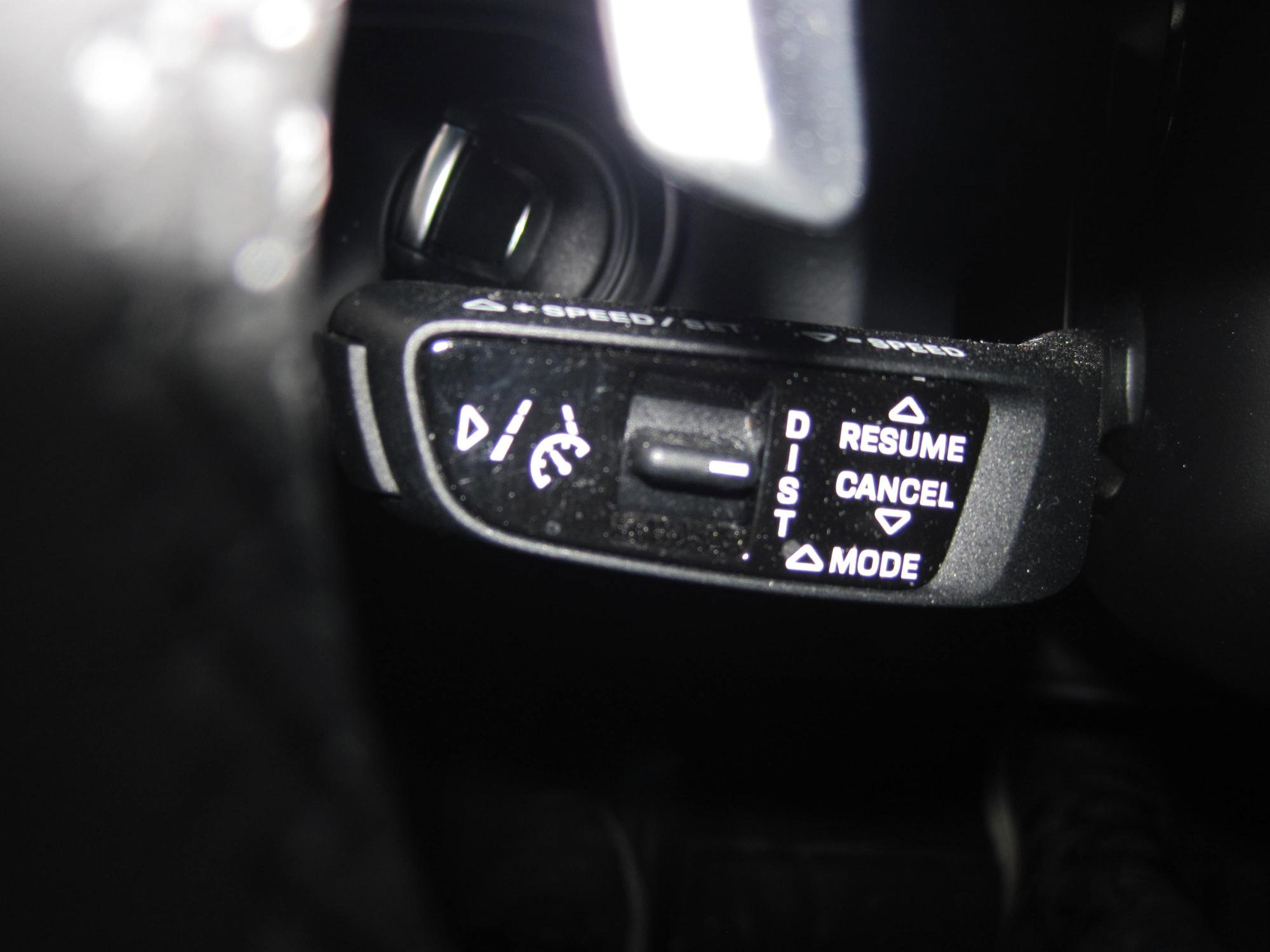 Used 2023 Porsche Cayenne Coupe image 18