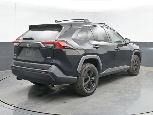 Used 2021 Toyota RAV4 XLE FWD image 10