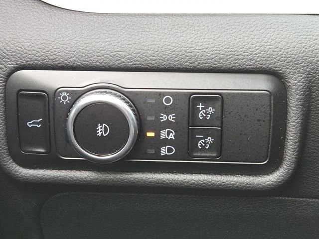 Used 2023 Ford Explorer XLT w/ Equipment Group 202A image 12