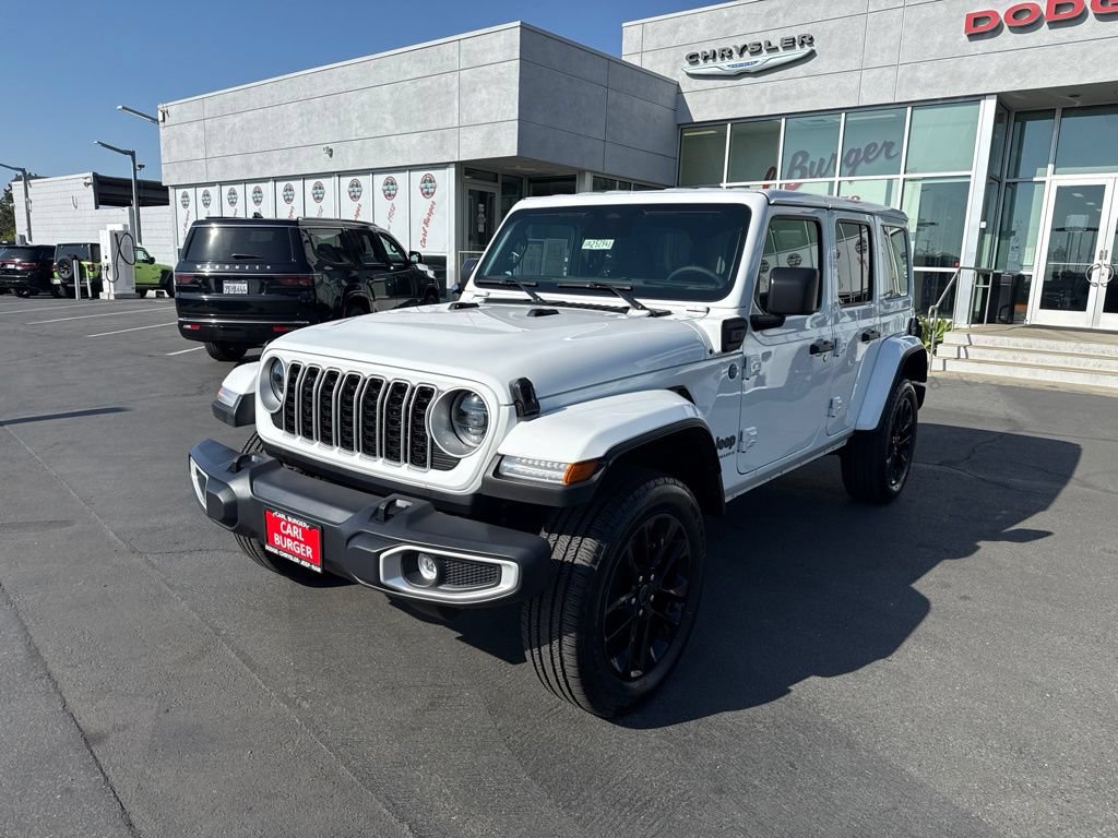 Certified 2025 Jeep Wrangler Unlimited Sahara w/ Safety Group AWD/4WD image 3