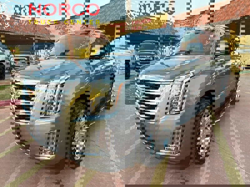 Used 2019 Cadillac Escalade ESV Luxury image 5