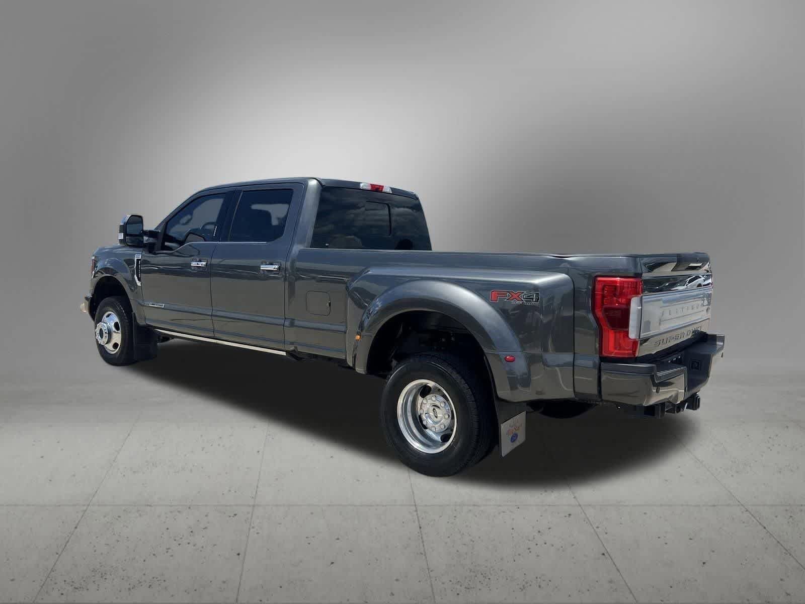 Used 2019 Ford F350 Platinum w/ Platinum Ultimate Package AWD/4WD image 11