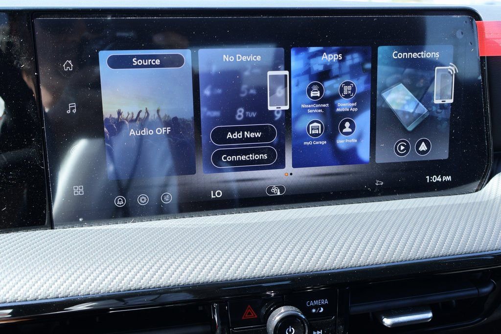 New 2026 Nissan Kicks SR image 3