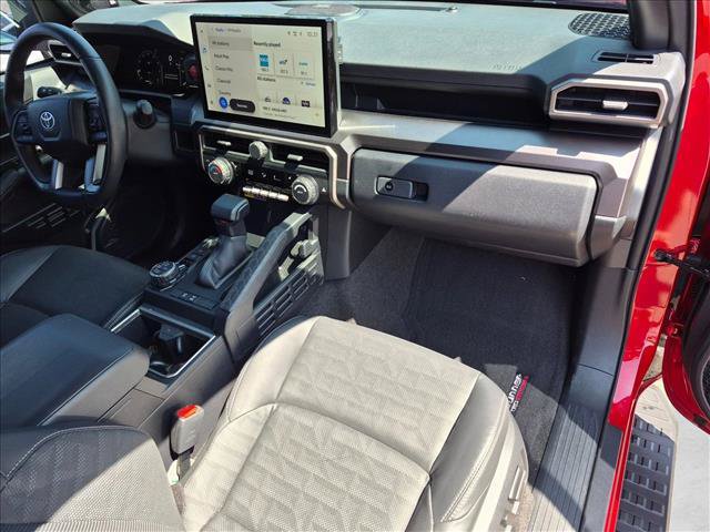 Used 2025 Toyota 4Runner TRD Off-Road Premium AWD/4WD image 19
