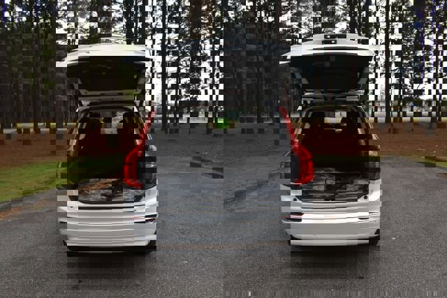 New 2024 Volvo XC90 T8 Plus w/ Protection Package Premier image 18