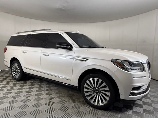 Used 2018 Lincoln Navigator L Reserve w/ Technology Package AWD/4WD image 10