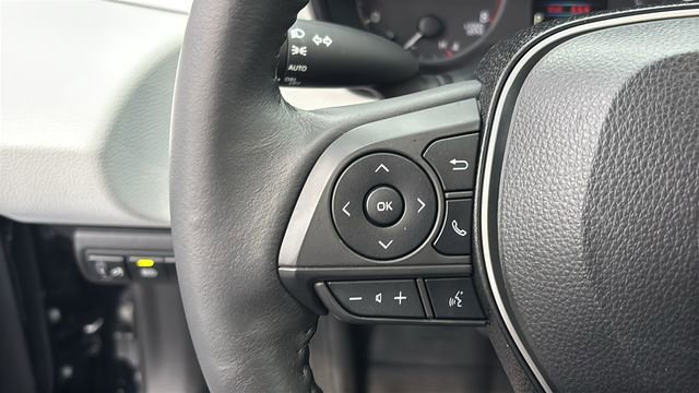 Used 2024 Toyota Corolla SE image 18