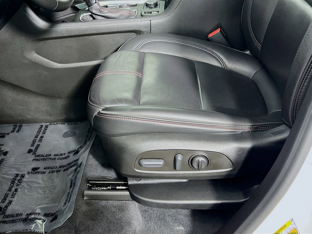 Used 2023 Chevrolet Traverse RS AWD/4WD image 20