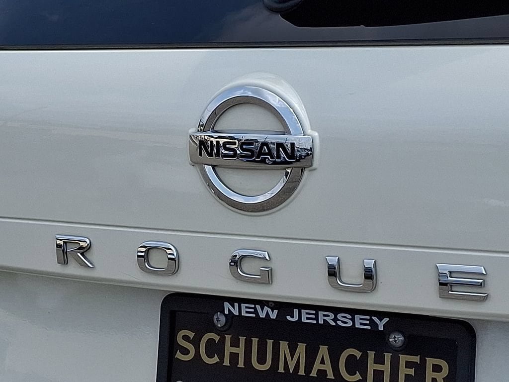 Used 2021 Nissan Rogue Platinum AWD/4WD image 35