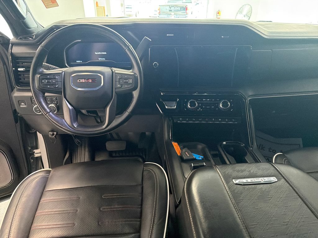 Used 2025 GMC Sierra 2500 AT4X AWD/4WD image 15