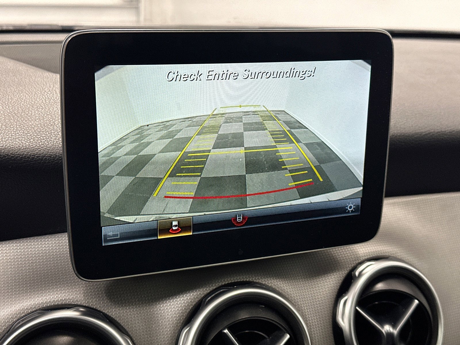 Used 2020 Mercedes-Benz GLA 250 4MATIC image 25