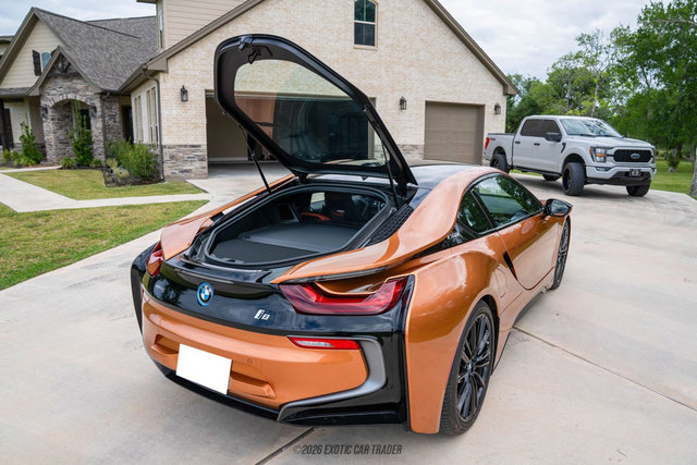 Used 2019 BMW i8 Coupe AWD/4WD image 17