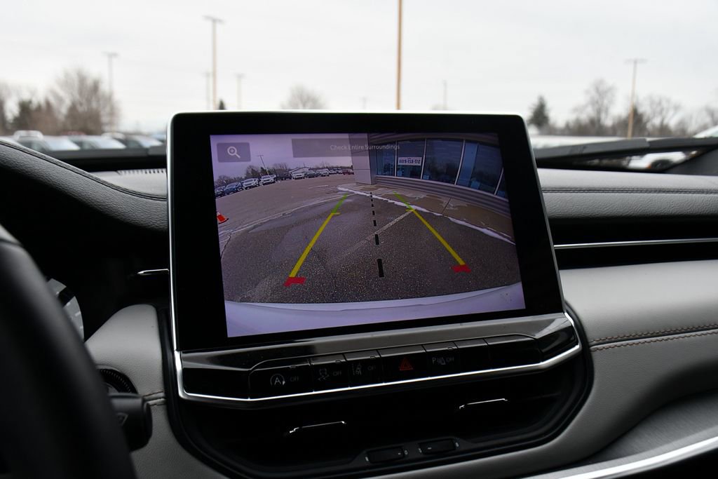 Used 2024 Jeep Compass Limited image 27