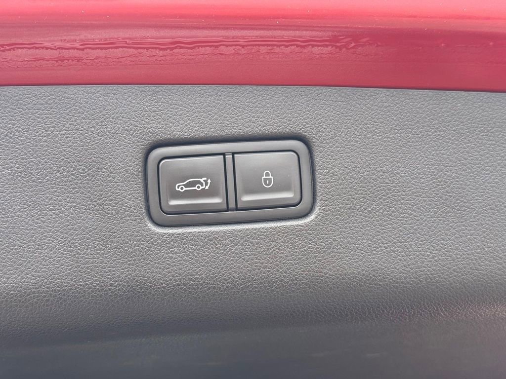 Used 2022 Genesis GV70 2.5T w/ Advanced Package AWD/4WD image 6