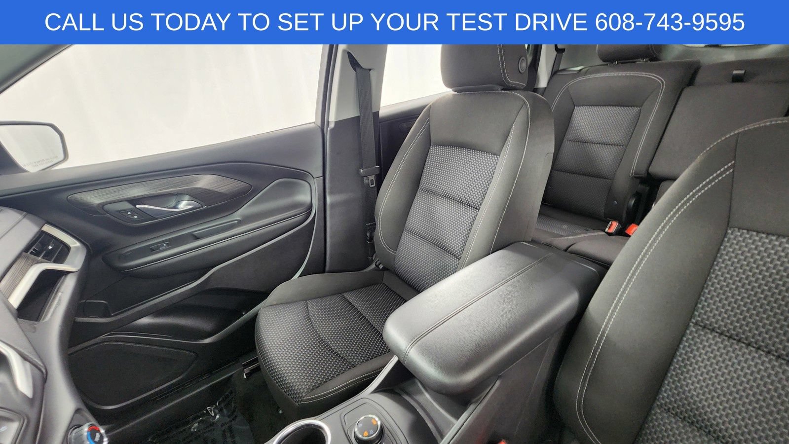 Used 2024 GMC Terrain SLE AWD/4WD image 13