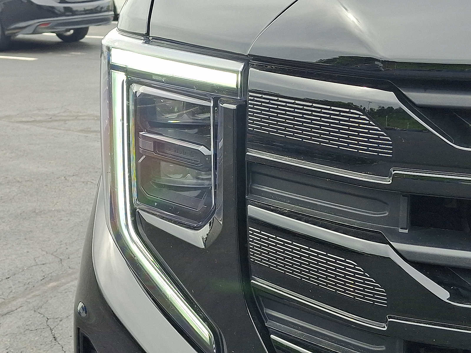 Used 2026 GMC Sierra 1500 Elevation w/ Elevation Premium Package AWD/4WD image 9
