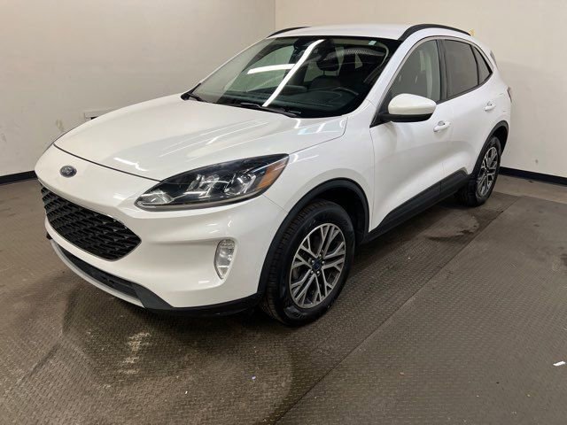 Used 2020 Ford Escape SEL image 3