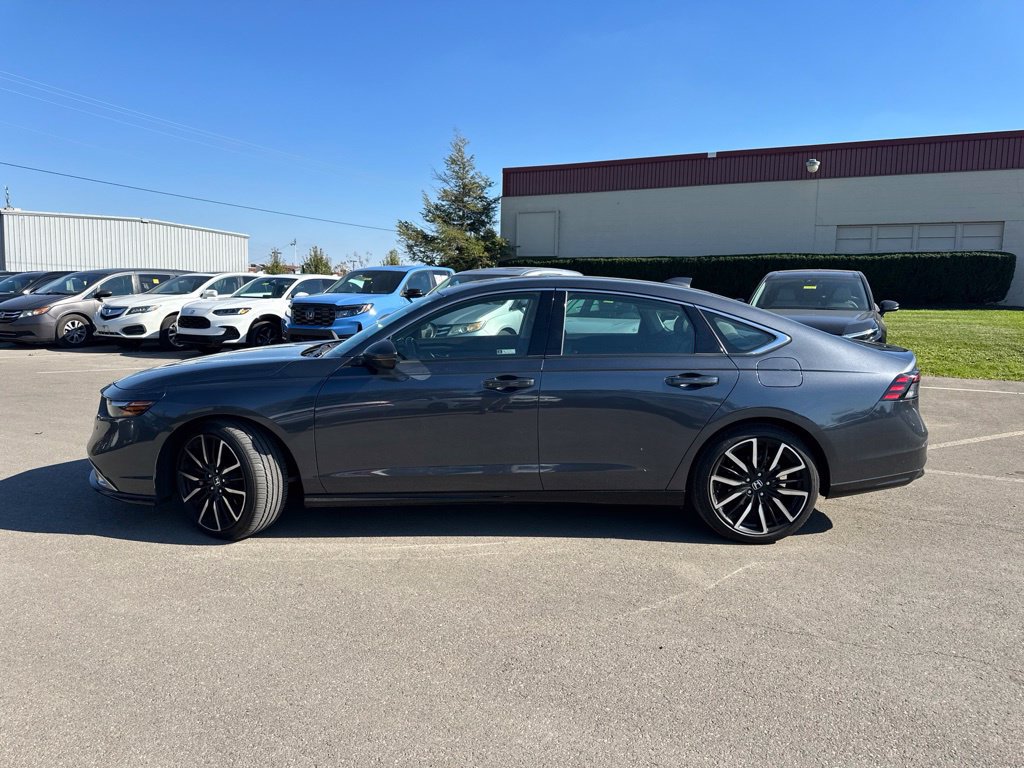 Used 2023 Honda Accord Touring image 9