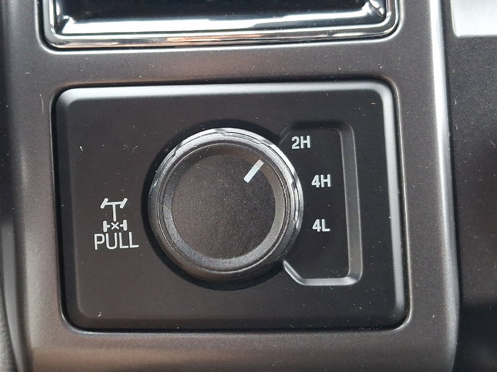 Certified 2018 Ford F150 XLT w/ Equipment Group 302A Luxury AWD/4WD image 22
