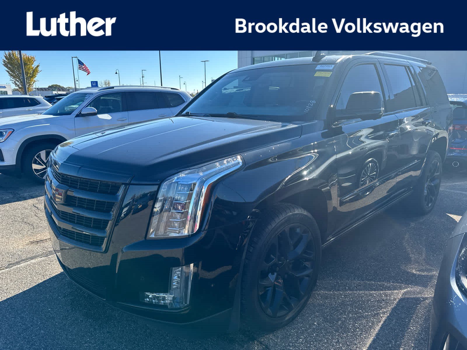 Used 2019 Cadillac Escalade Premium Luxury AWD/4WD image 1
