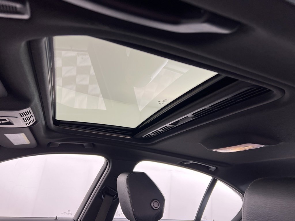 Used 2017 BMW 330i xDrive Sedan image 22