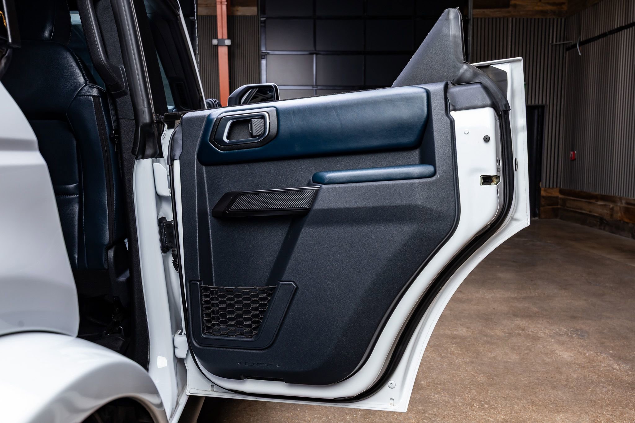 Used 2024 Ford Bronco Outer Banks image 40